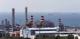Irán asegura que la situación está bajo control tras ataques a petroquímicas