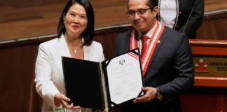 Keiko Fujimori recibe las credenciales como presidenta electa de Perú