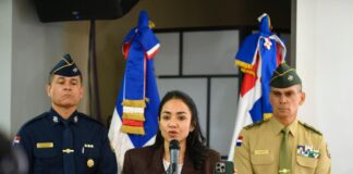 Si senadores y diputados trabajaran a favor de la República, ahora no hubiese la terrible ola criminal y de inseguridad que abate a la nación y lo mismo va para Interior y la policía