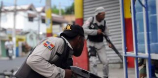 Agente policial ultima a joven durante hecho en Herrera. Policía emitió un comunicado de esos para lograr que en tres días la prensa no hable. La población entres estupefacta e indignada. Pero cobarde