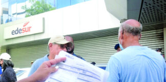 El Estado Delincuente en banda. Clientes de Edesur denuncian alzas de hasta 200% en facturas