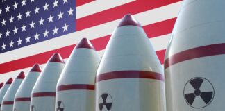 «Seríamos tontos si pensamos que no podría ocurrir»: Exasesor de Trump explica a Tucker Carlson posible escenario nuclear contra Irán