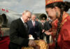 Alfombra roja, guardia de honor y danzas: así recibieron a Putin a su llegada a Kirguistán