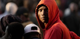 Más de 178.000 inmigrantes han huido repentinamente de Sudáfrica o han sido deportados. Esta es la razón