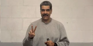 Nicolás Maduro difunde las primeras imágenes desde la cárcel de Nueva York: «Estamos firmes»