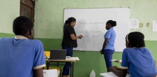 La otra cara del mismo problema: Profesores denuncian amenazas y pérdida de autoridad en las aulas