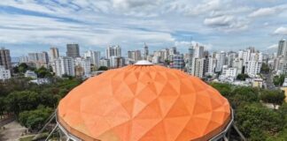 Es un abuso y desconsideración pretender borrar el nombre de Palacio de los Deportes y en su lugar crear uno nuevo con motivo de su remodelación
