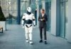 Los efectos de una sociedad que envejece: en menos de 20 años habrá más ancianos que adolescentes y aumentará la población de robots y humanoides