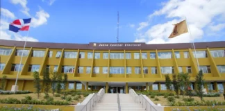 JCE elimina restricciones para renovar la nueva cédula desde este viernes Si se suman las entregadas y las pendientes, habría 8 millones 404 mil 302 ciudadanos de 18 años. ¿Población electoral?