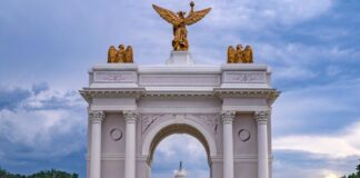 Trump planea convertir el Arco del Triunfo de Washington en un «complejo militar de primer nivel»