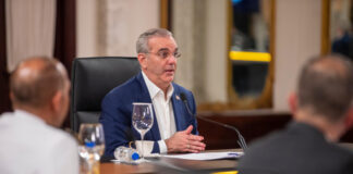 Abinader: Aquí quienes tienen que venir son turistas y no delincuentes