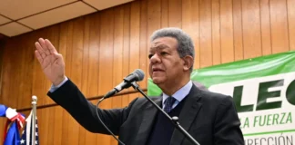 Leonel reafirma su criterio contra los dominicanos que no cambian su nacionalidad, abogando porque se registre gratis y de manera automática a los hijos de los dominicanyorks y eupeodom como ciudadanos dominicanos