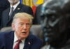 Trump plantea sus dos opciones ante Irán: «Los volamos por los aires o hacemos un acuerdo»