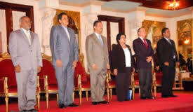 Programa de becas en el Gobierno de Leonel