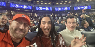 Un aficionado al béisbol compartió con Dua Lipa y Callum Turner sin reconocerlos