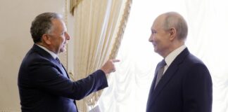 Asesor presidencial ruso se pronuncia tras el encuentro de Putin con el enviado de EE.UU.