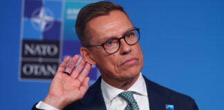 Presidente de Finlandia reconoce que se necesita un diálogo directo con Rusia sobre Ucrania
