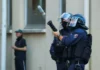 Francia suspende el uso de granadas aturdidoras en las protestas estudiantiles tras perder un menor una mano
