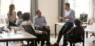 “Pasante con Sabiduría”, una nueva oportunidad en el mundo laboral para adultos mayores de origen izquierdista, PRD o PRM y no retirados con experiencia ejecutiva para instruir nuevas generaciones de ejecutivos y menos para ciudadanos sólo dominicanos
